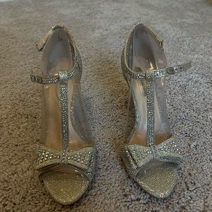 INC International Concepts Bow Heels